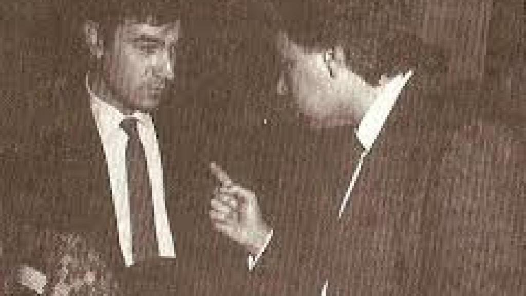 Felipe González abronca a Pedro J. Ramírez en los pasillo del Congreso en 1987 tras la publicación de una información sobre los GAL.
