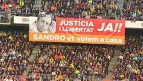 El Camp Nou pide justicia y lib