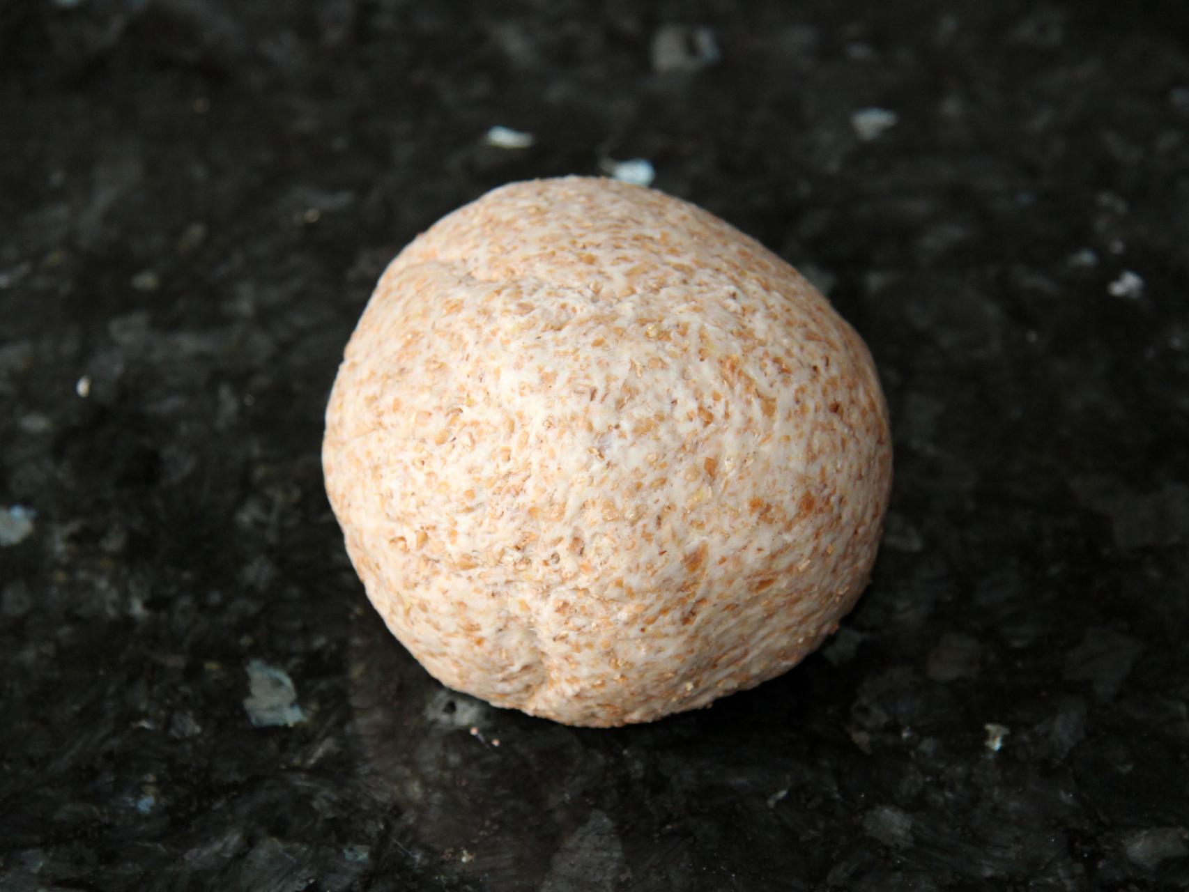 Tortillas de trigo integrales rellenas de langostinos en salsa de piquillos