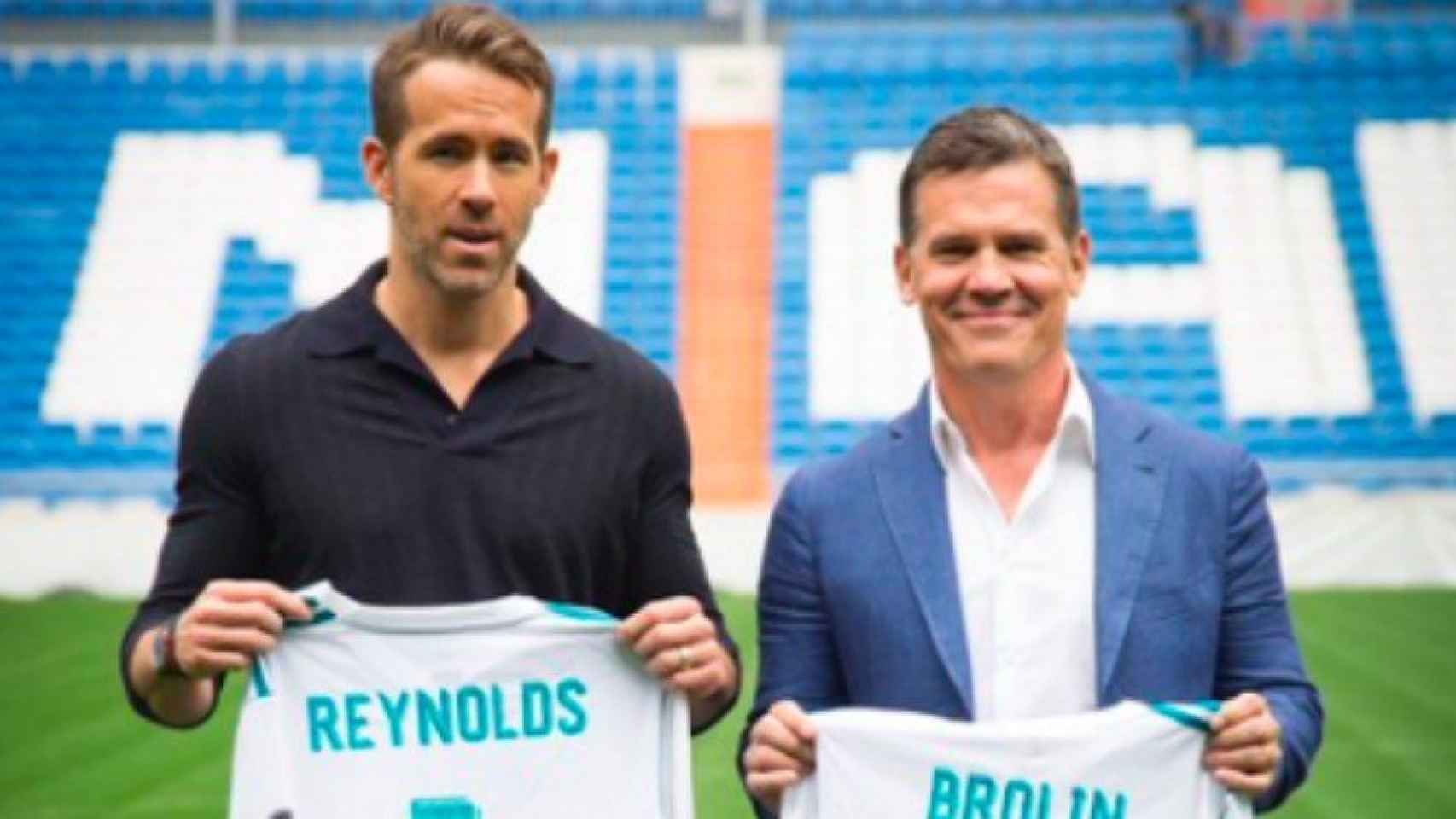 Ryan Reynolds y Josh Brolin en el Santiago Bernabéu
