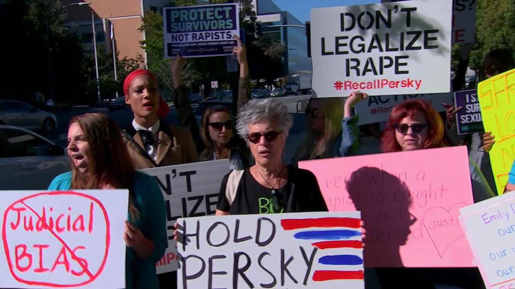 Protestas en Estados Unidos por agresiones sexuales.
