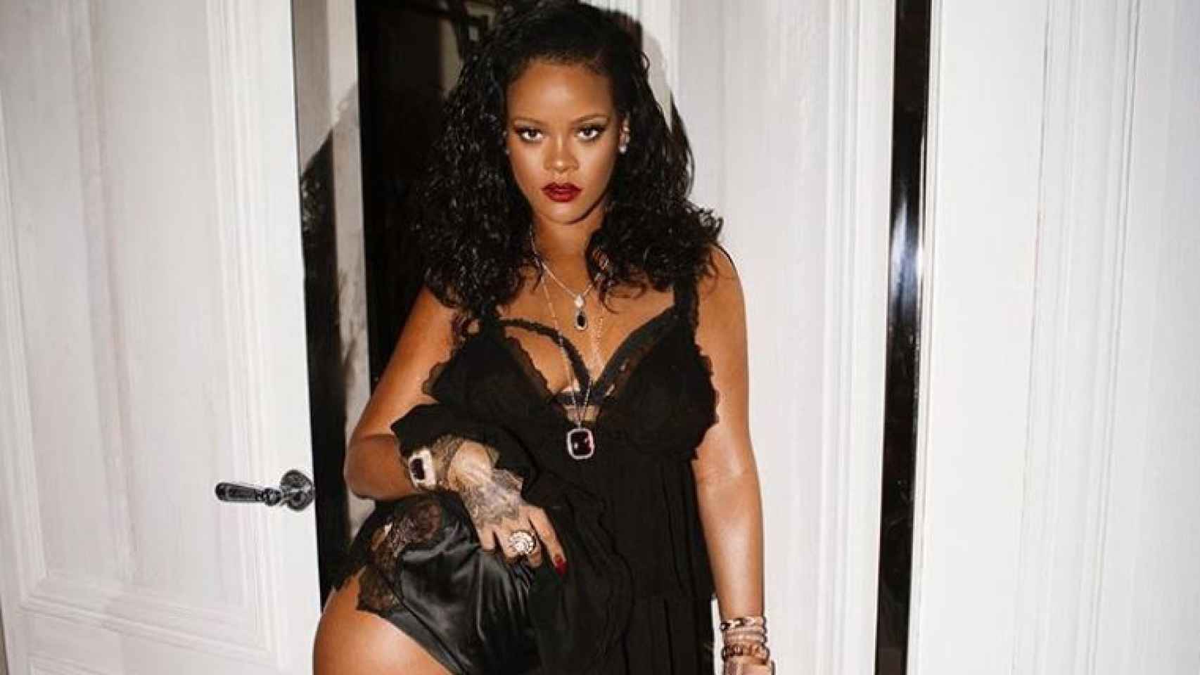 Imágenes del Rihanna su colección de lencería en Nueva York