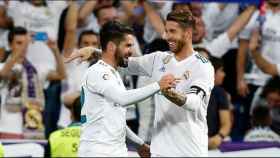 Sergio Ramos e Isco celebran juntos un gol del Real Madrid