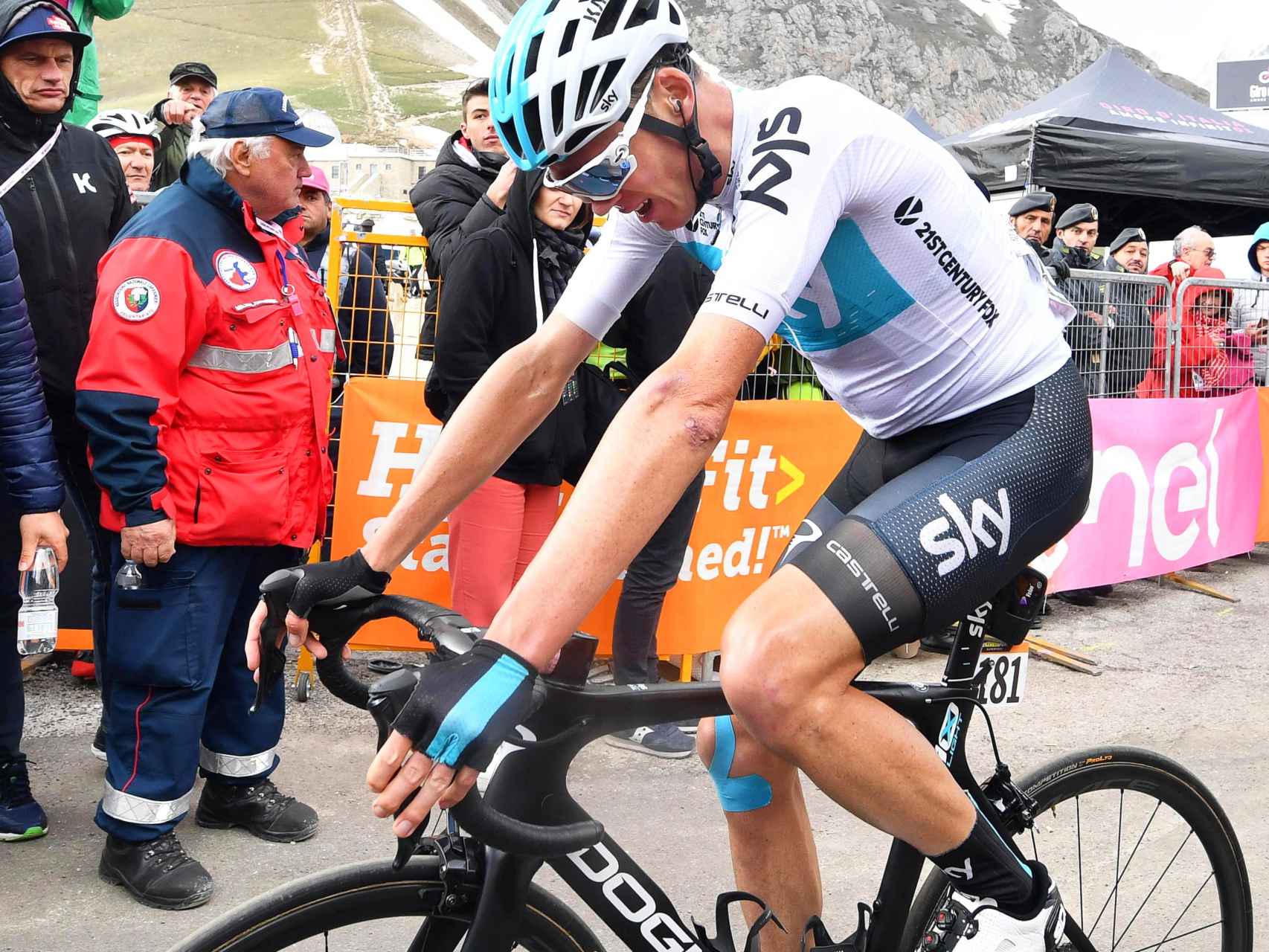 Chris Froome se quedó al final de la novena etapa del Giro.