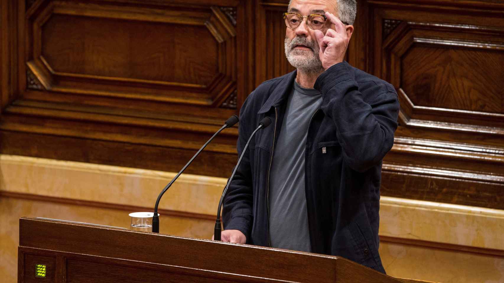 El diputado de la CUP Carles Riera durante su discurso en el pleno de investidura de Torra.