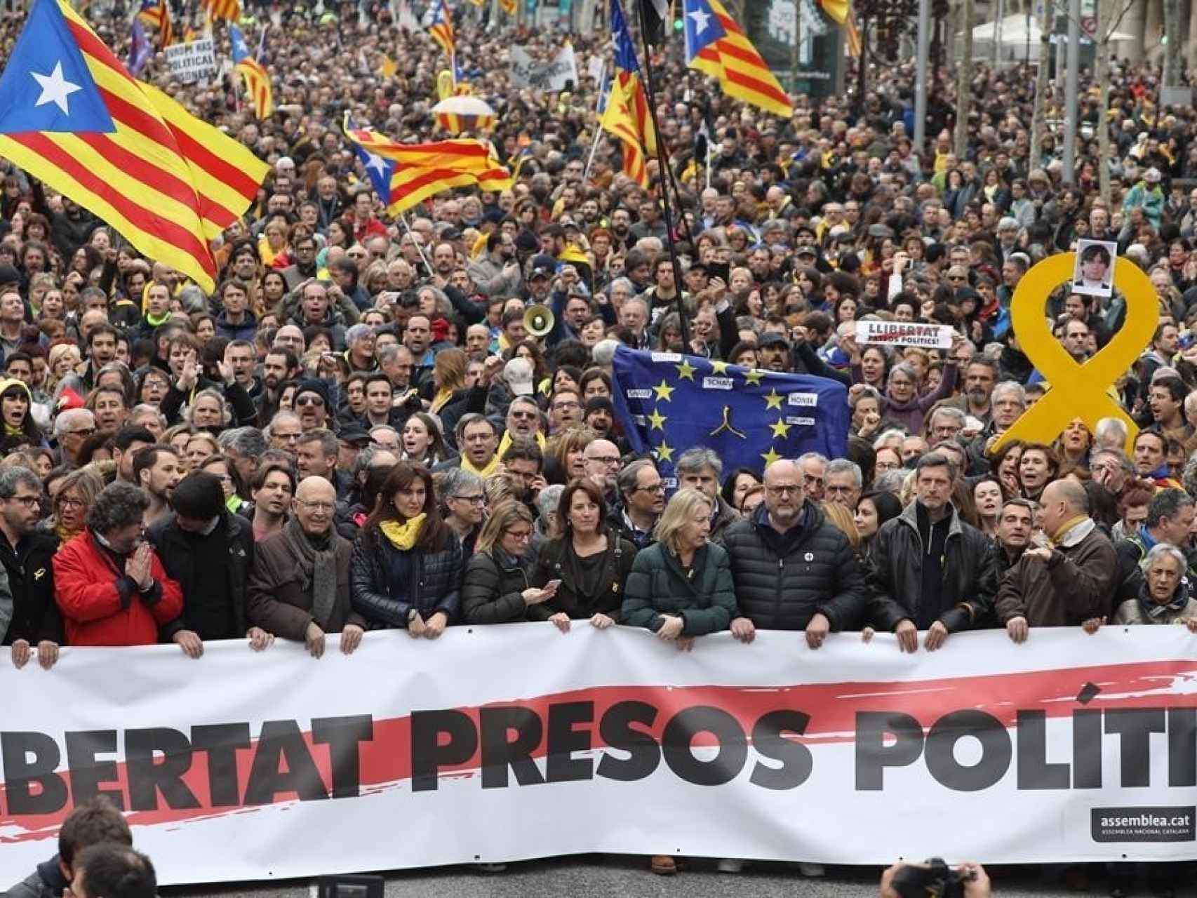 Manifestación de sindicatos y asociaciones independentistas en Barcelona.