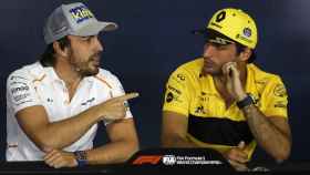 Carlos Sainz y Fernando Alonso en la rueda de prensa previa al GP de España de F1.