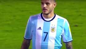 Mauro Icardi jugando con Argentina