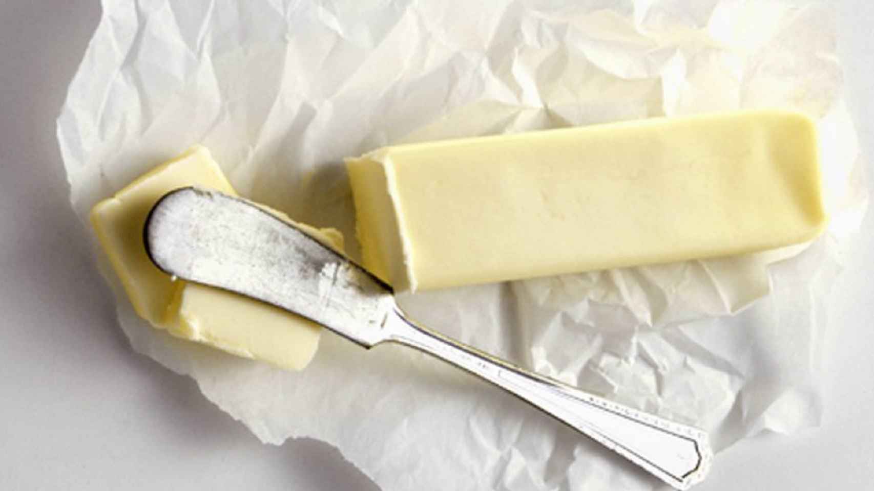 Los alimentos procesados como la margarina pueden contener grasas trans.
