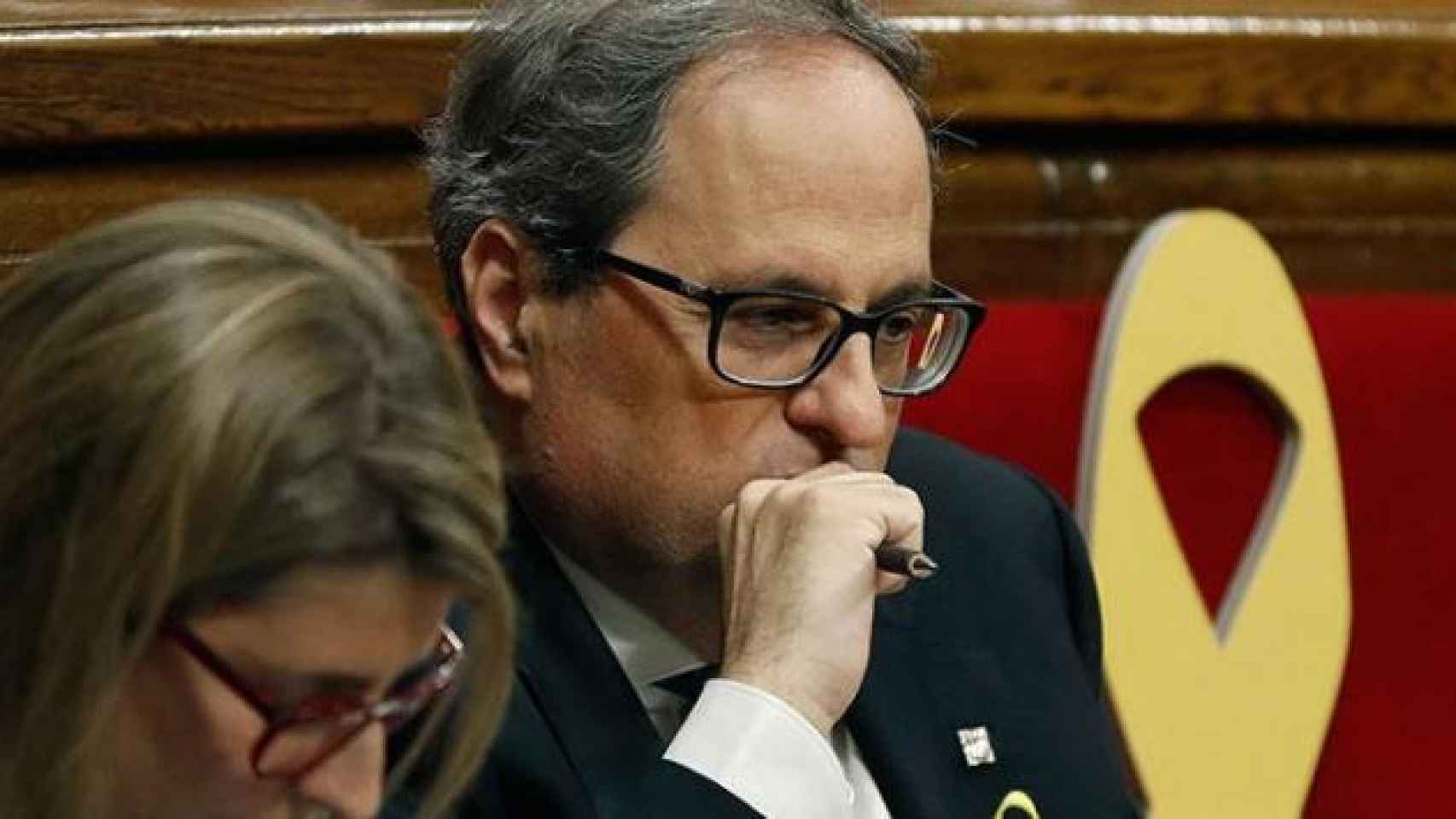 El presidente de la Generalitat, Quim Torra, en su escaño parlamentario.