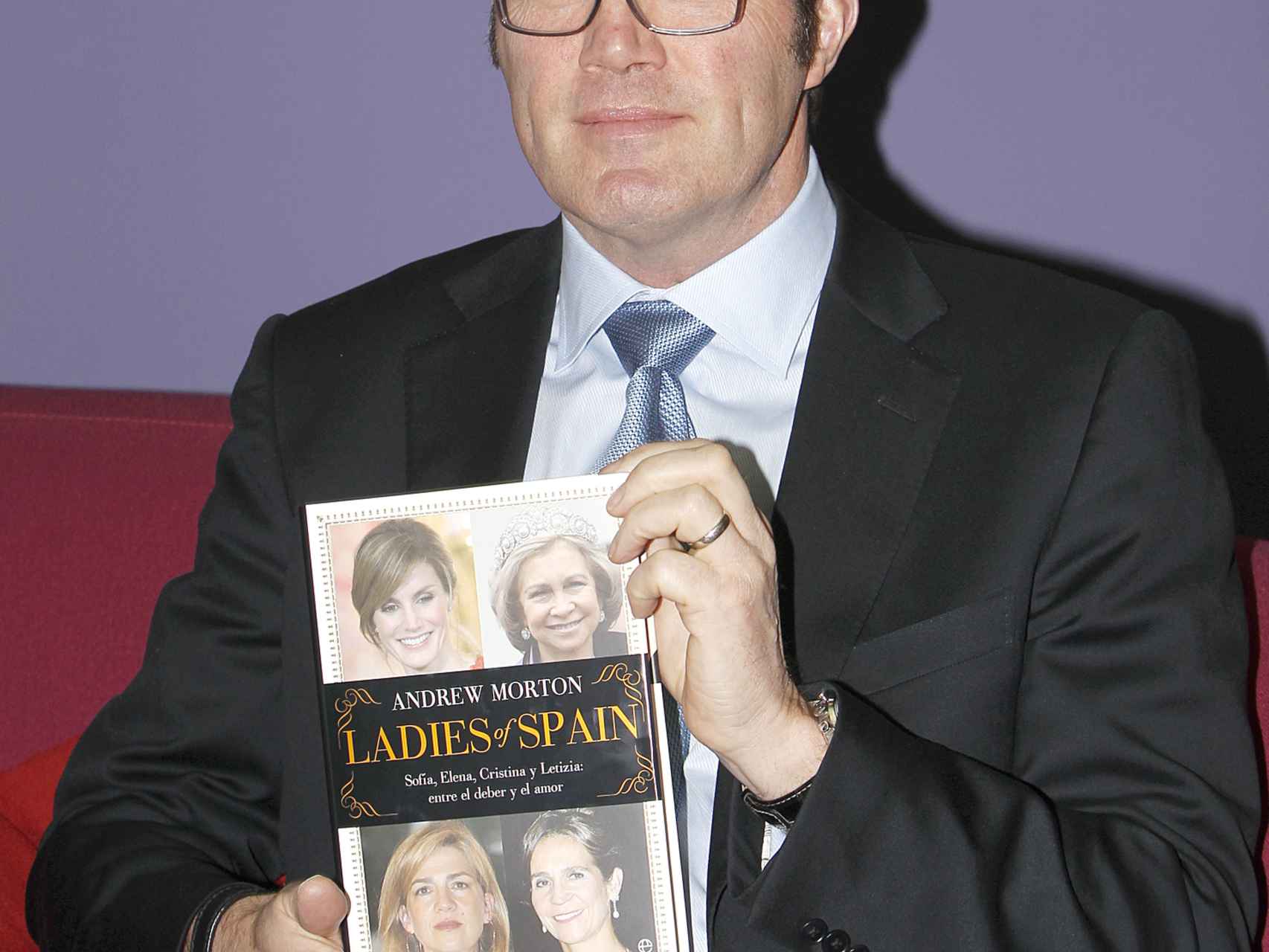 Andrew Morton durante la presentación de 'Ladies of Spain'. Gtres.