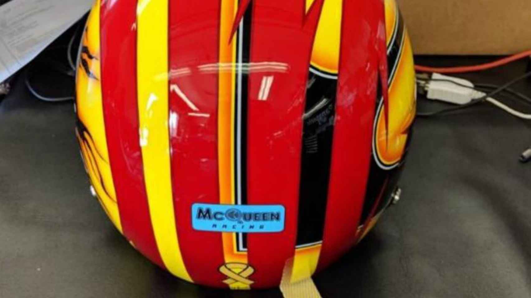 El casco con el que Oriol Servià disputará las 500 Millas de Indianápolis.