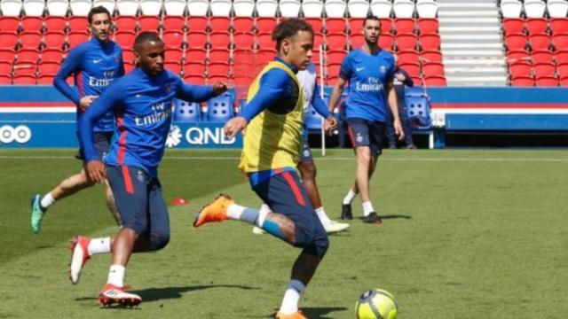 Neymar vuelve a los entrenamientos con el PSG. Foto: Twitter (@PSG_inside)