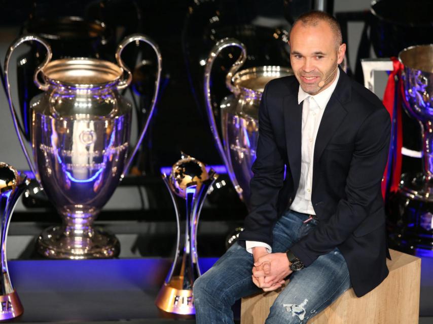 Andrés Iniesta Y Su Despedida Más Lacrimógena Esto Es Un Paréntesis Volverá 7656