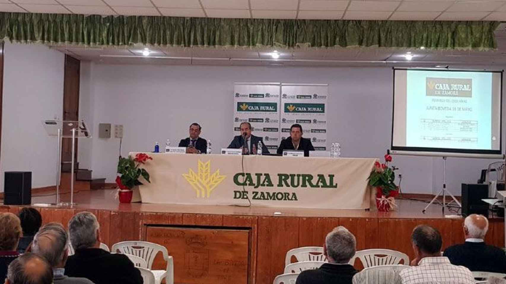 Caja Rural junta boveda de toro (3)