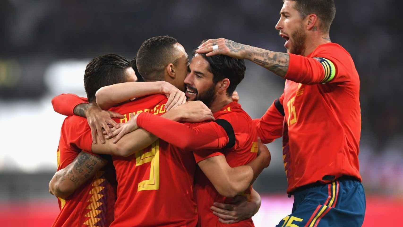 España celebra un gol en el amistoso contra Alemania.