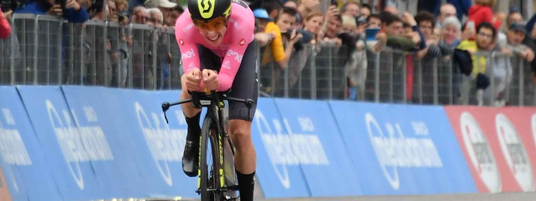 Simon Yates, en una contrarreloj del Giro de Italia 2018