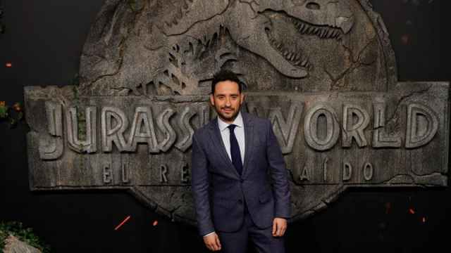 Juan Antonio Bayona en la premiere mundial de Jurassic World: el reino caído.