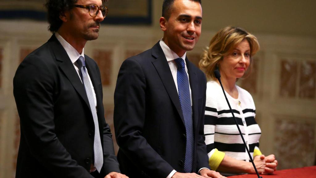 El líder del M5E, Luigi di Maio, en el centro, esta semana en Roma.