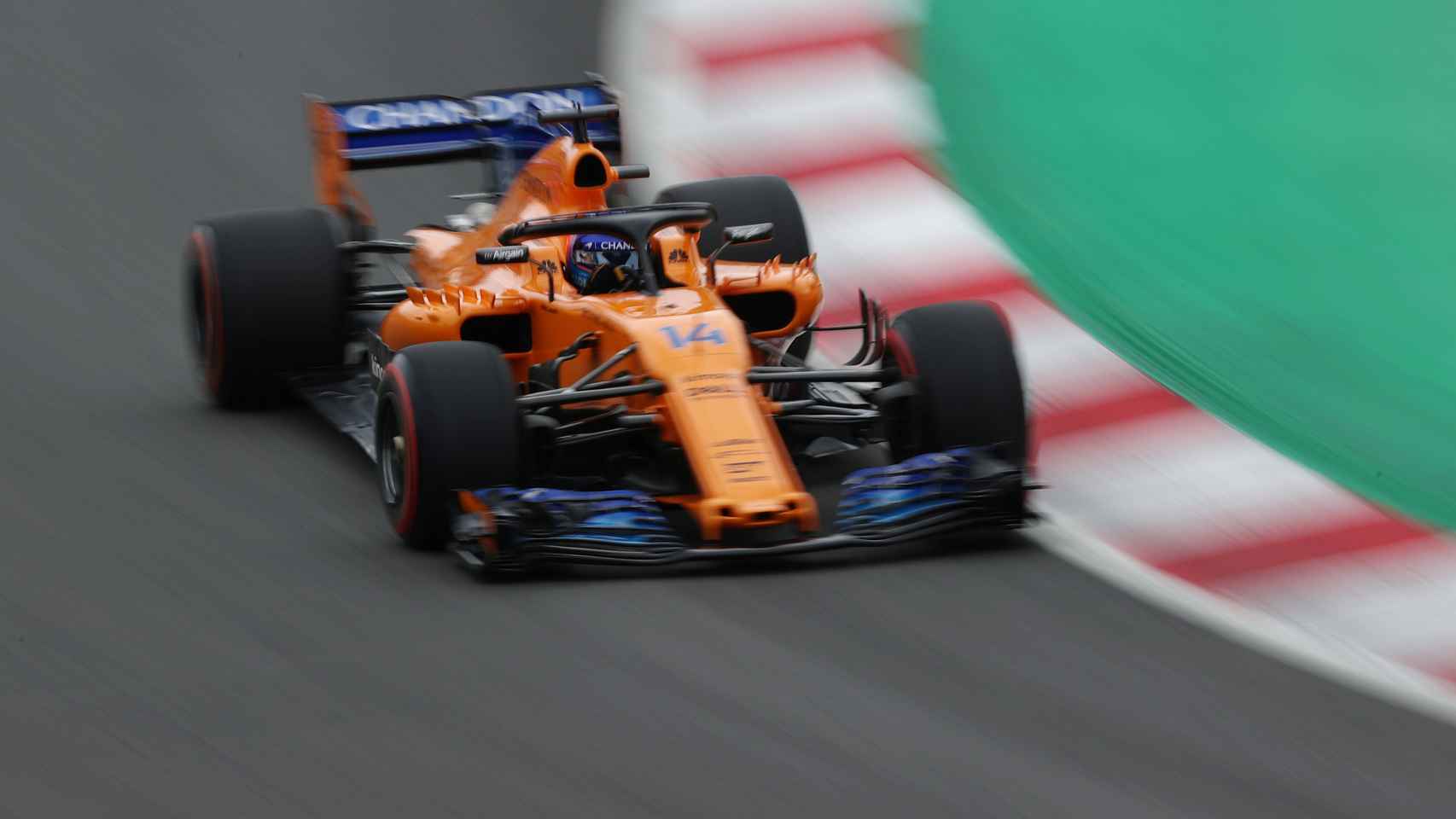 Fernando Alonso rueda con su McLaren - Reanault.