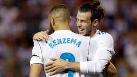 Benzema y Bale celebran un gol del Real Madrid