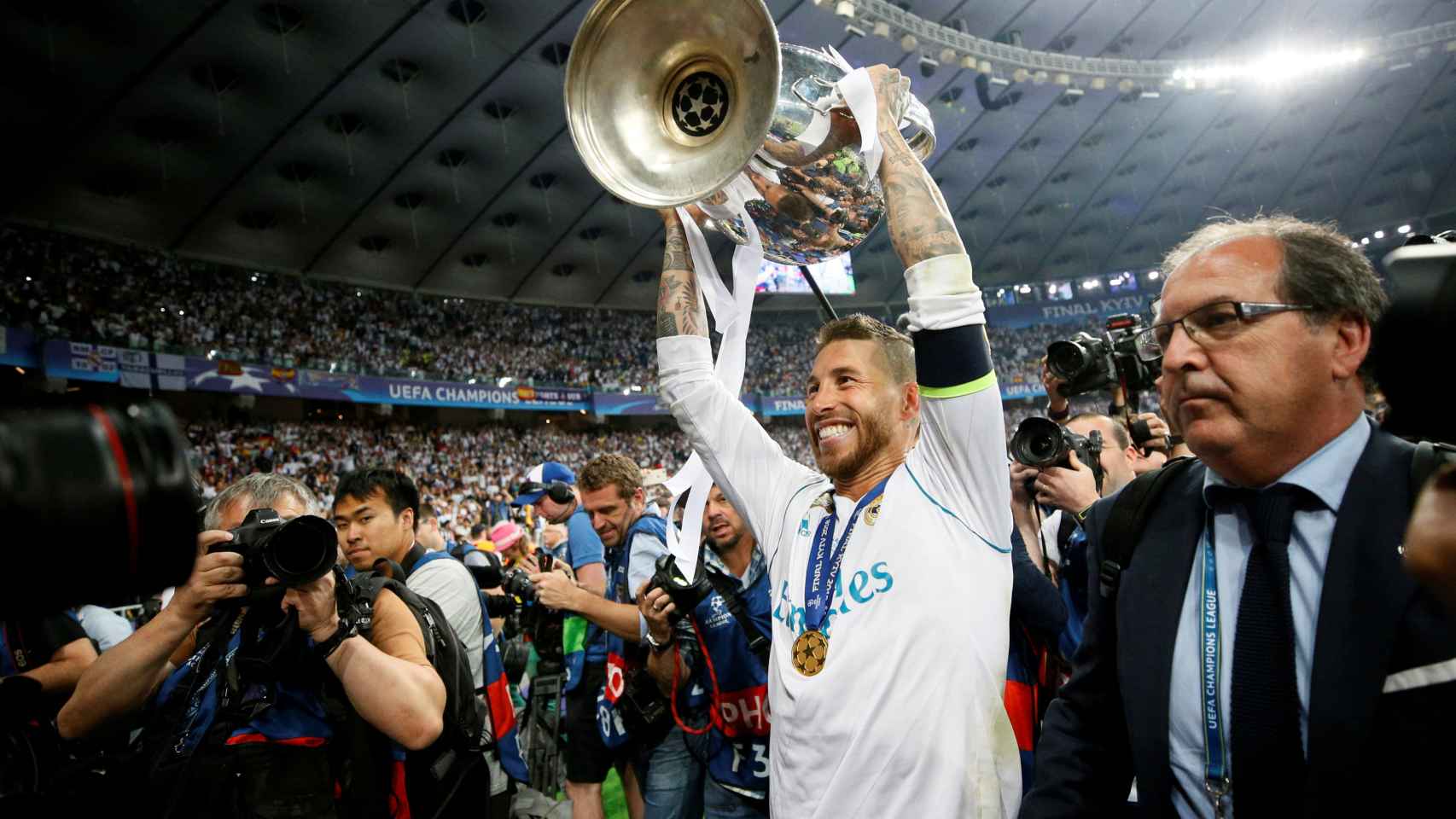 Sergio Ramos, con la Copa de Europa.