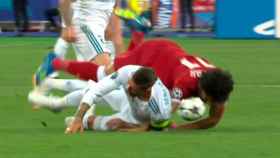 Salah, lesionado en el hombro