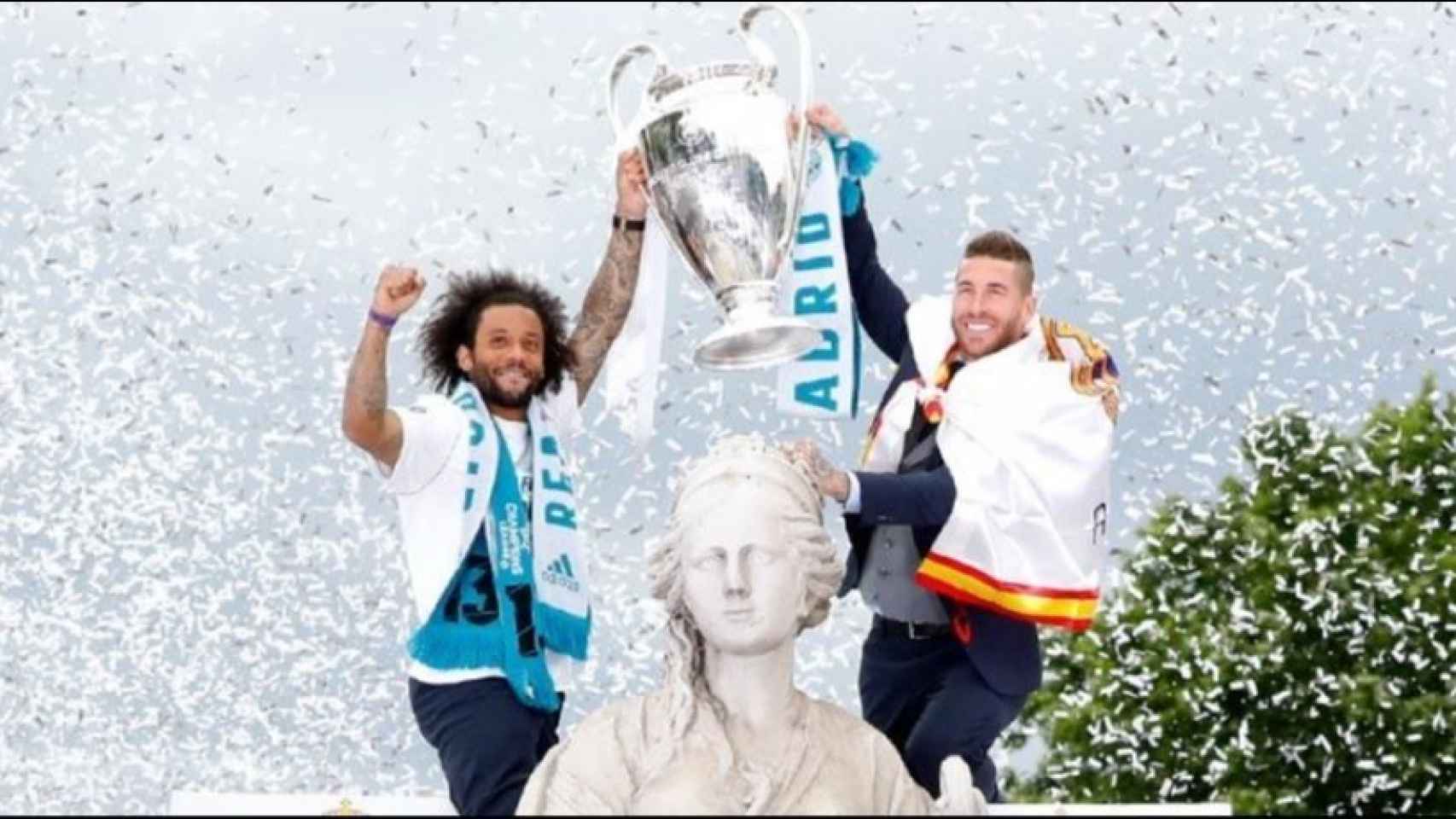 Sergio Ramos y Marcelo coronan Cibeles