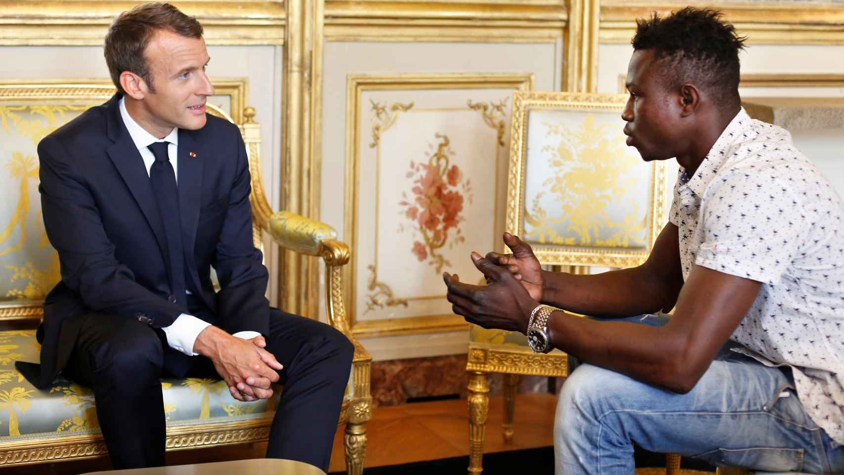 Emmanuel Macron con Mamoudou Gassama, el Spider-Man de París.