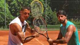 Cristiano Ronaldo jugando al tenis con su amigo