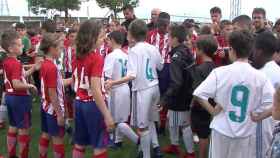 El gesto de deportividad de los alevines del Real Madrid y el Atlético en la Jamon Cup