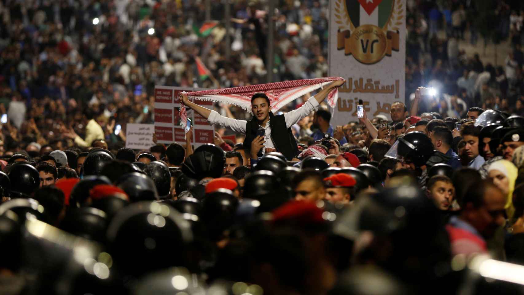 manifestantes en las calles de Jordania
