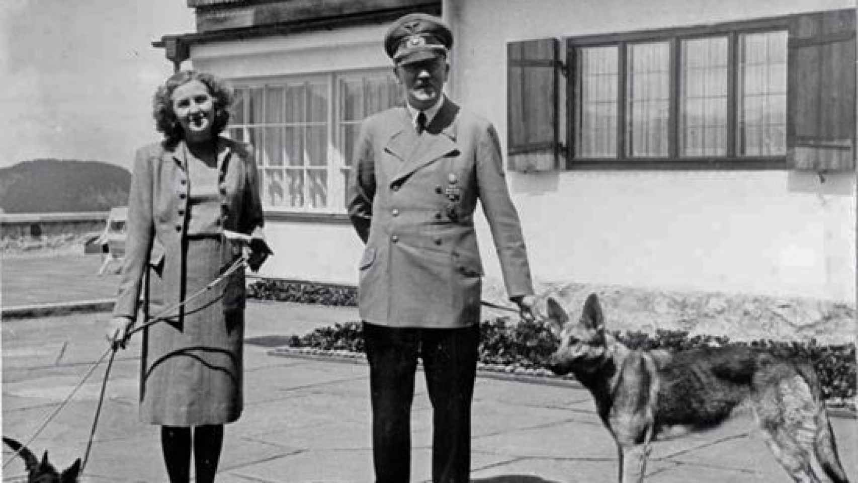 Hitler y Eva Braun en la residencia de verano.