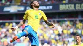 Neymar celebra un gol ante Croacia (Twitter: @CBF_Futebol)