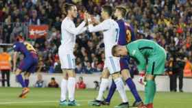 Cristiano Ronaldo y Gareth Bale celebran el gol ante el FC Barcelona Foto: Manu Laya/El Bernabéu