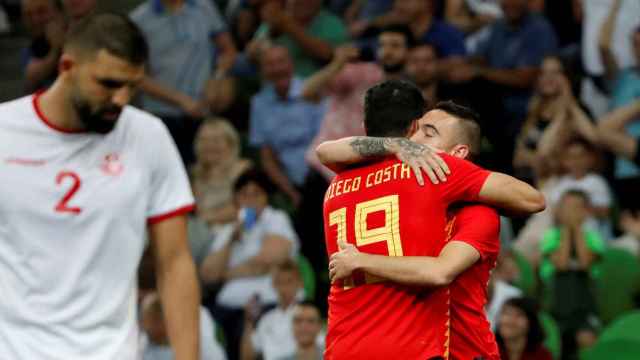 Iago Aspas celebra su gol con España.