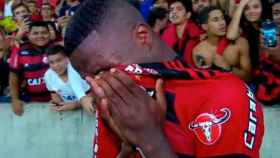 vinicius llora en su despedida del Flamengo