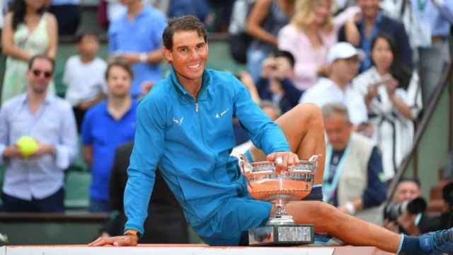Rafa Nadal posa después de ganar Roland Garros. Foto: Twitter (@rolandgarros)