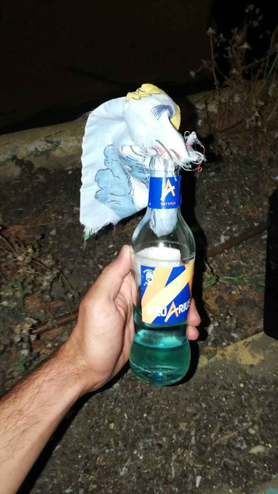 Uno de los cócteles molotov requisados por la Policía Nacional.