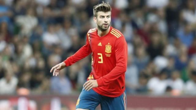 Gerard Piqué, en un partido con la Selección. Foto: sefutbol.com