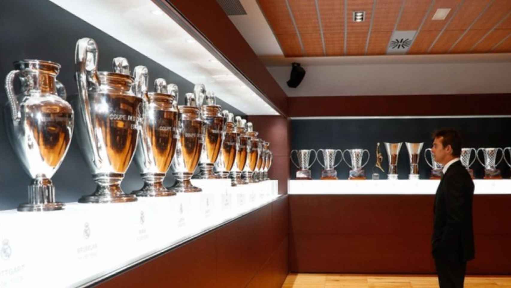 Julen Lopetegui contempla las trece Champions League del Real Madrid
