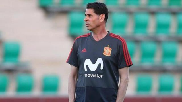 Hierro durante el entrenamiento de España. Foto: Facebook (@Sefutbol).