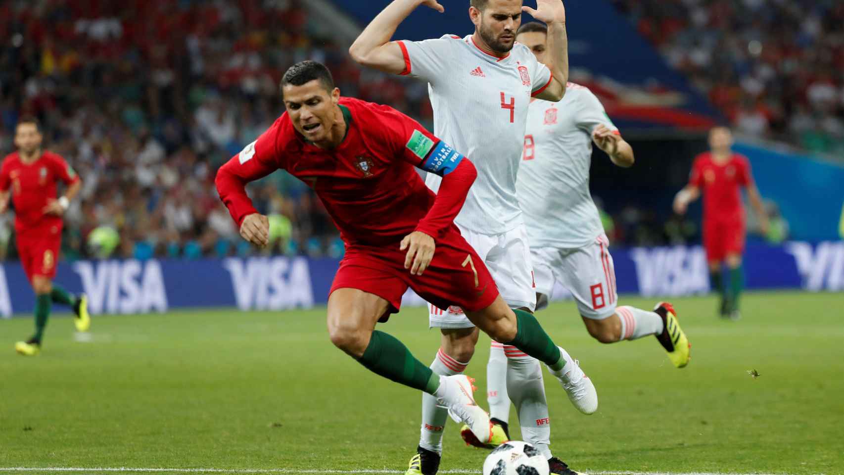 Nacho y Cristiano Ronaldo en la acción del penalti del 1-0.