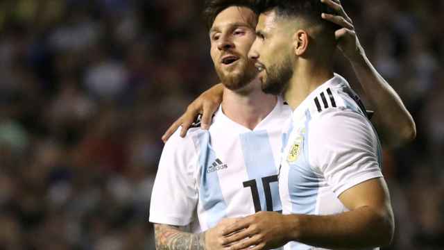 Messi y Agüero, durante un partido con Argentina