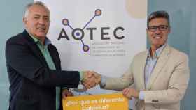 El presidente de AOTEC, Antonio García Vidal, y el CEO de ODF Energía, Sergio Palmero.