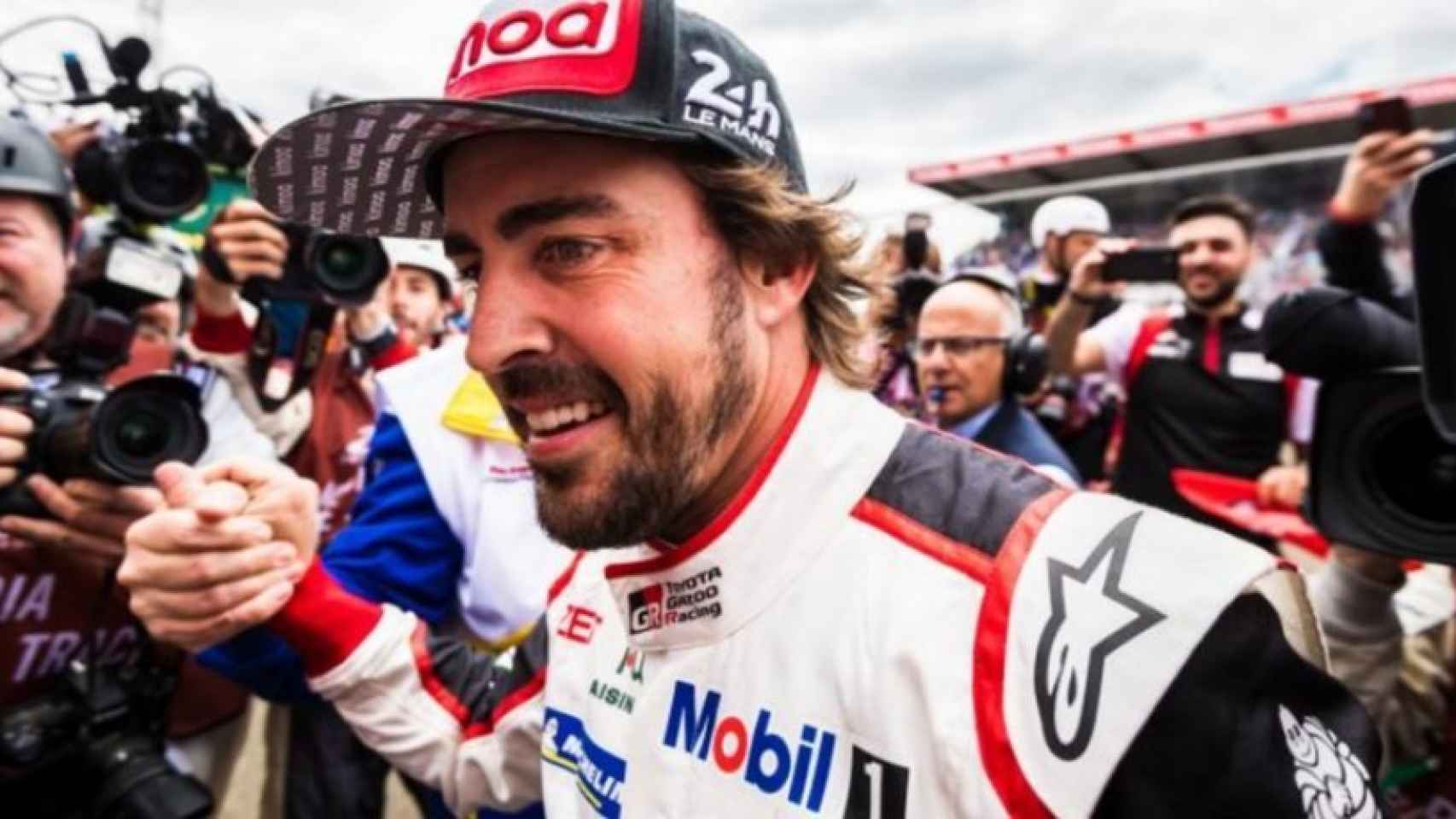 Alonso, tras ganar el Le Mans. Foto: lemans.org