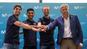 Landa, Nairo, Valverde y Eusebio Unzue durante la presentación del Movistar Team.