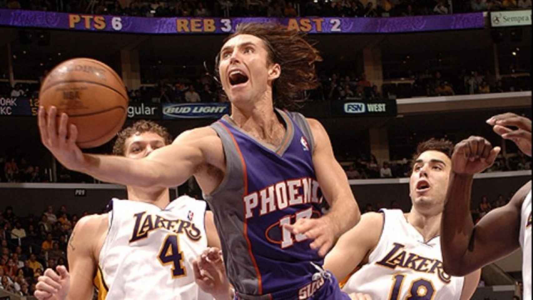 Steve Nash durante un partido con Phoenix Suns. Foto: nba.com