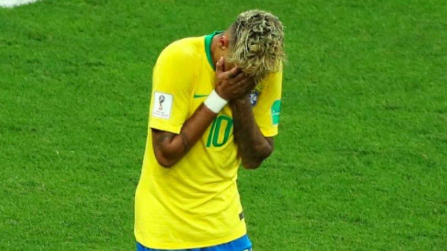 Neymar se lamenta con Brasil. Foto fifa.com