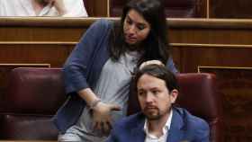 Pablo Iglesias e Irene Montero en el Congreso de los Diputados.
